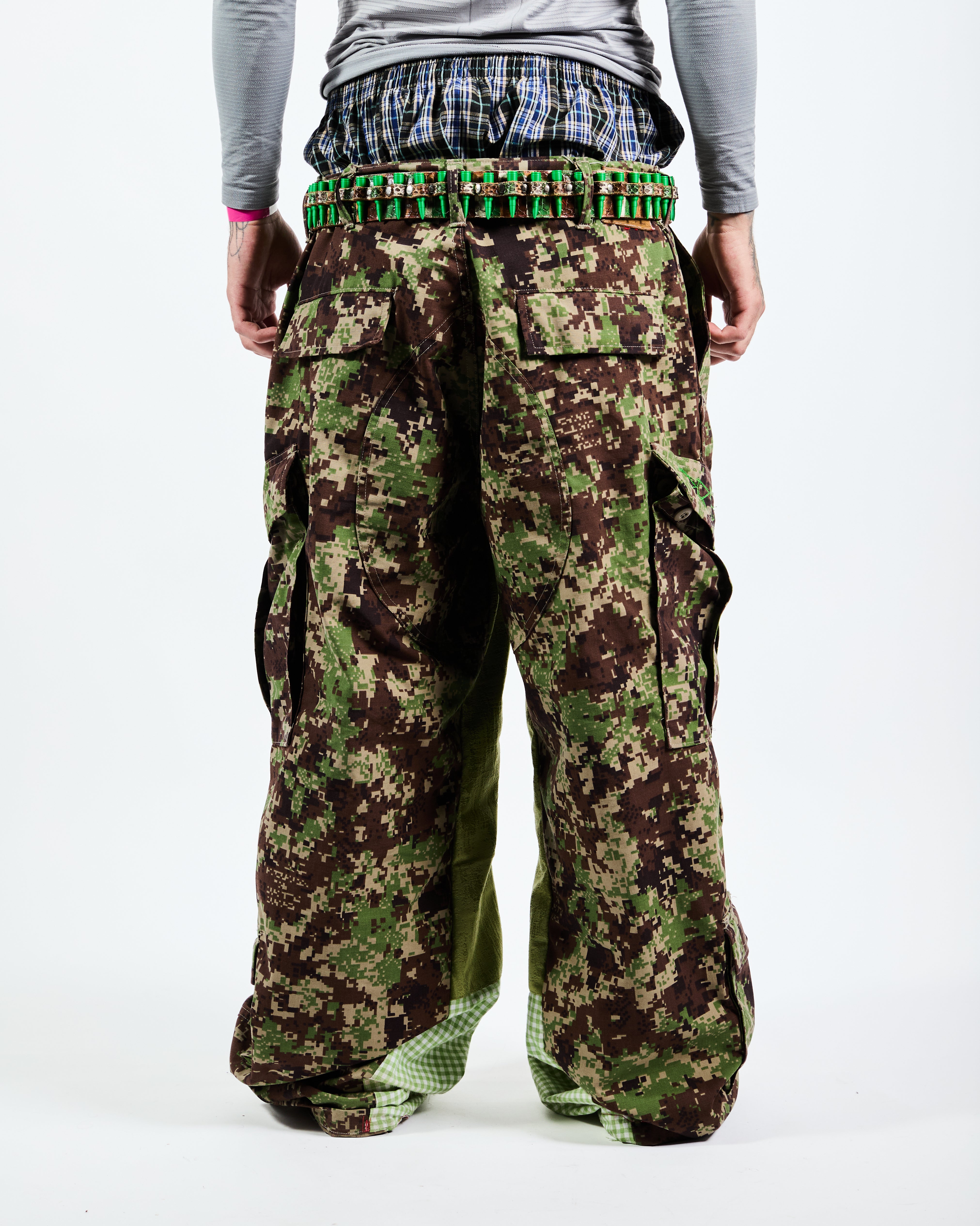 GREEN PIMPED CARGO